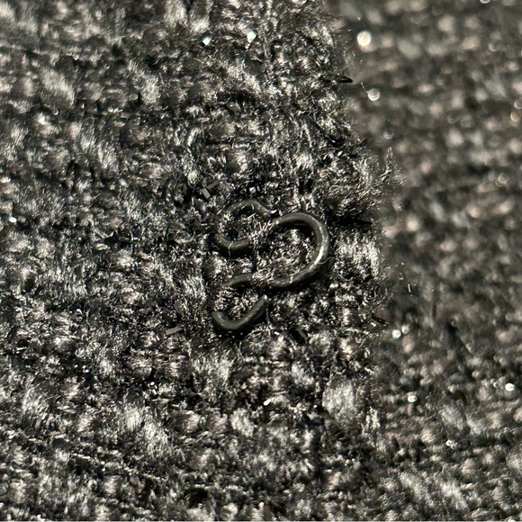 Alfred Dunner Black Over Coat w/Matelic Threading  , Size 16 - Picture 6 of 10